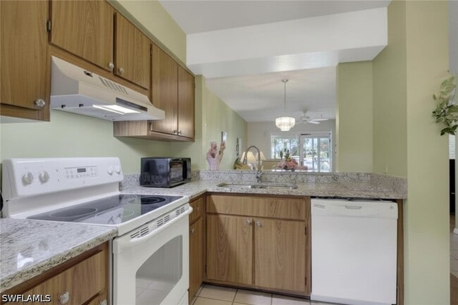 Building Photo - 1025 Foxfire Ln