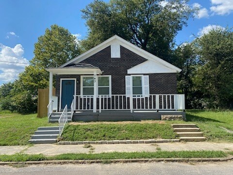 Front - 743 N Claybrook St