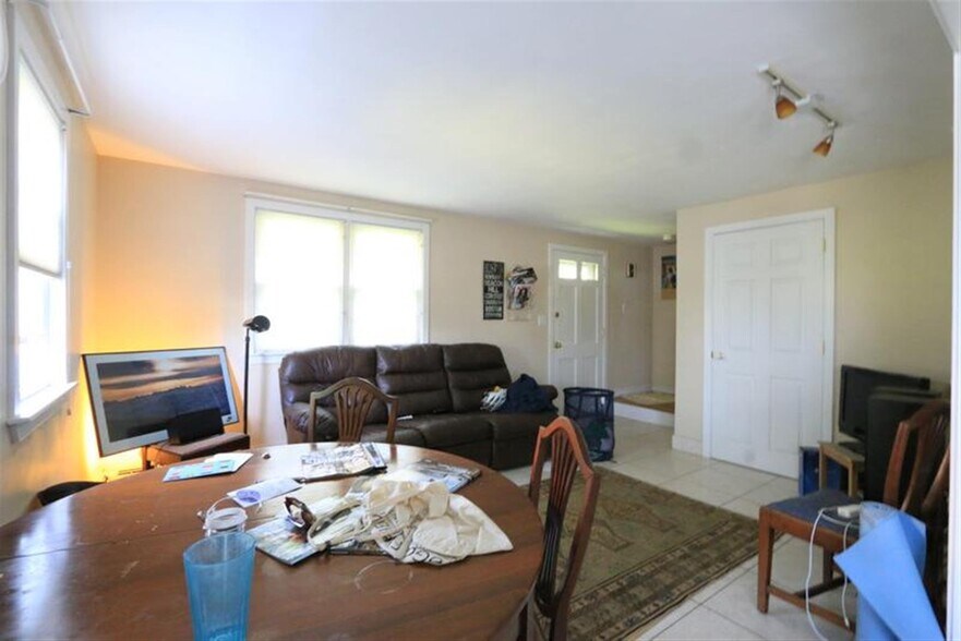 Building Photo - 90 North St