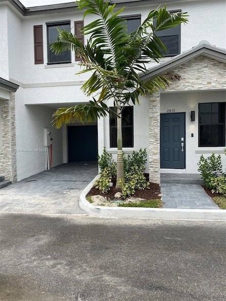 Primary Photo - 2831 SW 16th Terrace