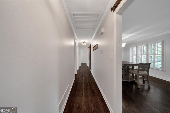 Building Photo - 5592 Colton Dr NE