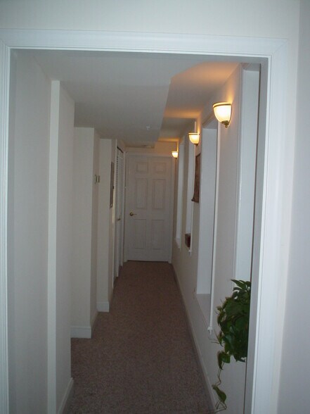 Building Photo - 510 S Ann St