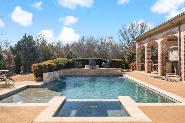 Building Photo - 931 Woodview Dr