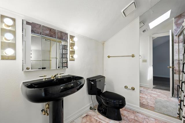 Building Photo - 7021 Lattimore Dr