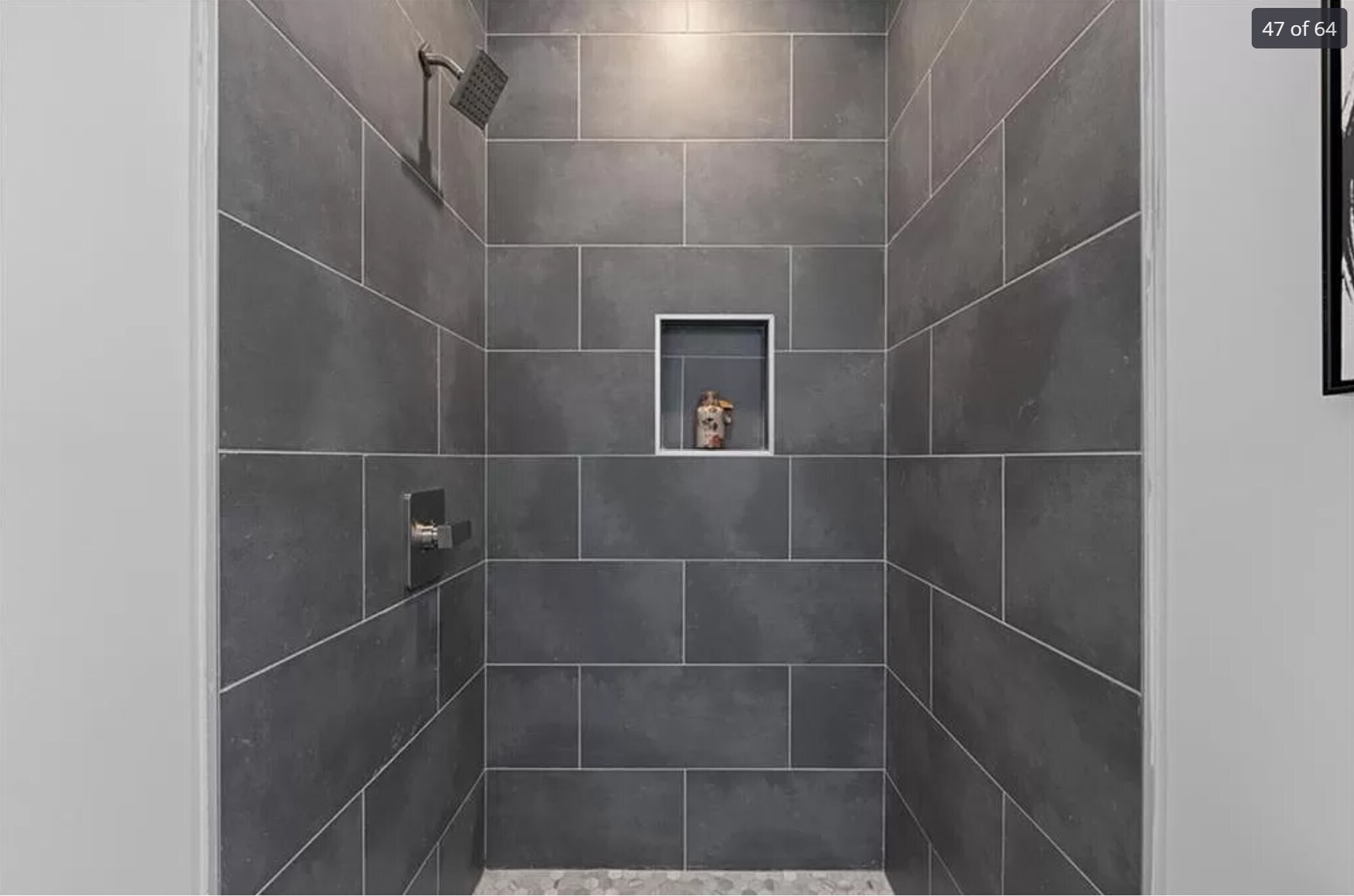 Full Bathroom Shower - 569 Middle St SW