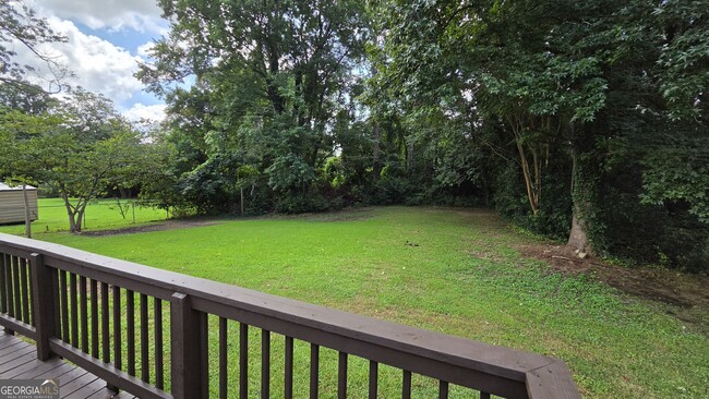 Building Photo - 715 Barnesdale Dr