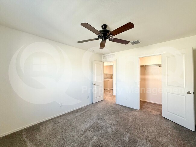 Building Photo - 16525 W Jenan Dr