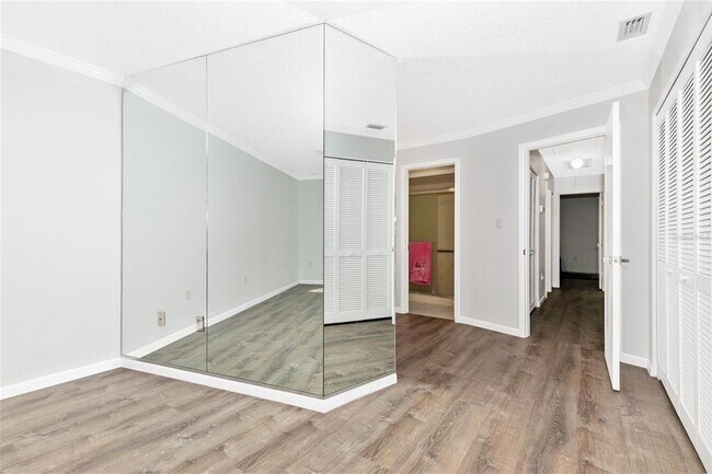 Building Photo - 4212 Center Gate Ln