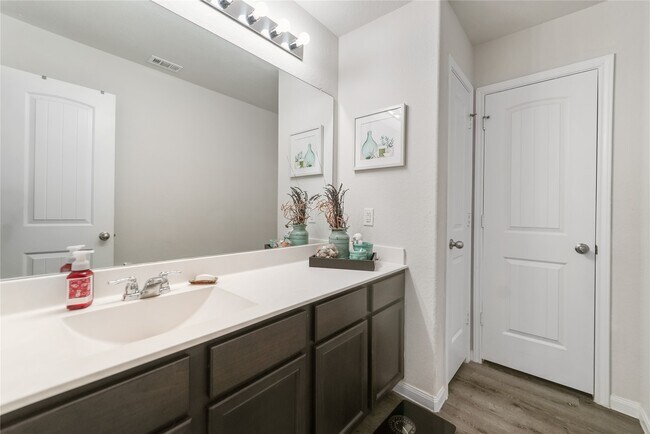 Building Photo - 23659 Goodfellow Dr