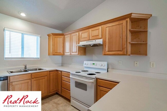 Building Photo - 3 Bed Home in Hurricane with a Fully Fence...