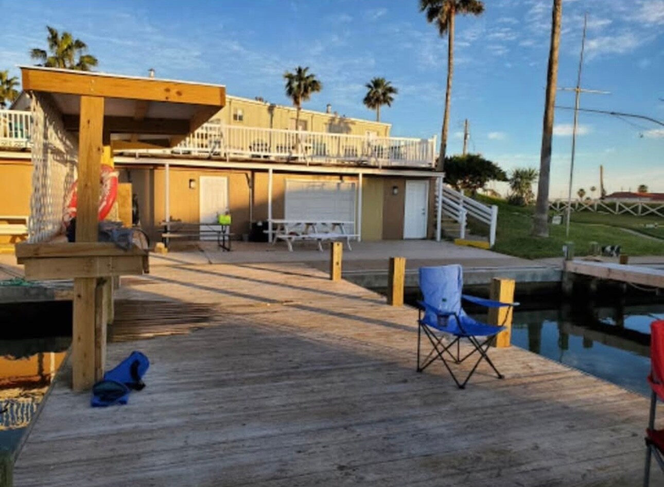 Building Photo - 14300 S Padre Island Dr