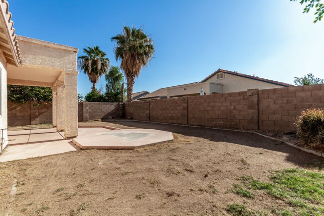 Building Photo - Charming 3-Bed, 2-Bath Single-Story Home i...