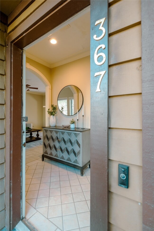 Building Photo - 11711 Memorial Dr