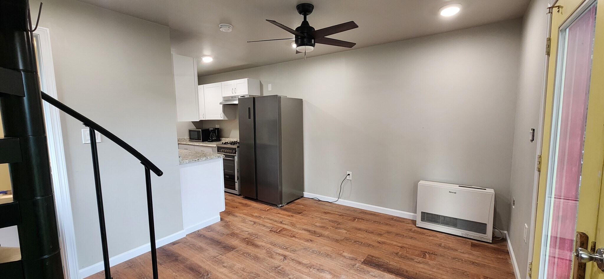 Living Room /Kitchen - 1120 Eagle View Dr