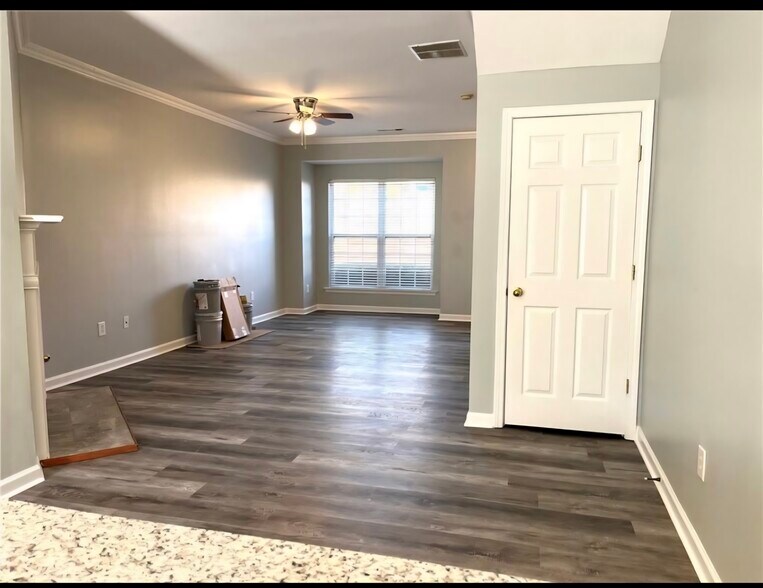 Building Photo - 3383 Hidden Cove Cir