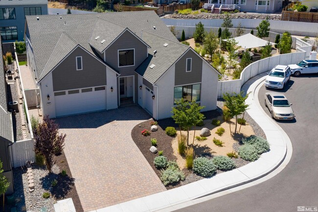 Building Photo - 724 W Pleasant Oak Trl