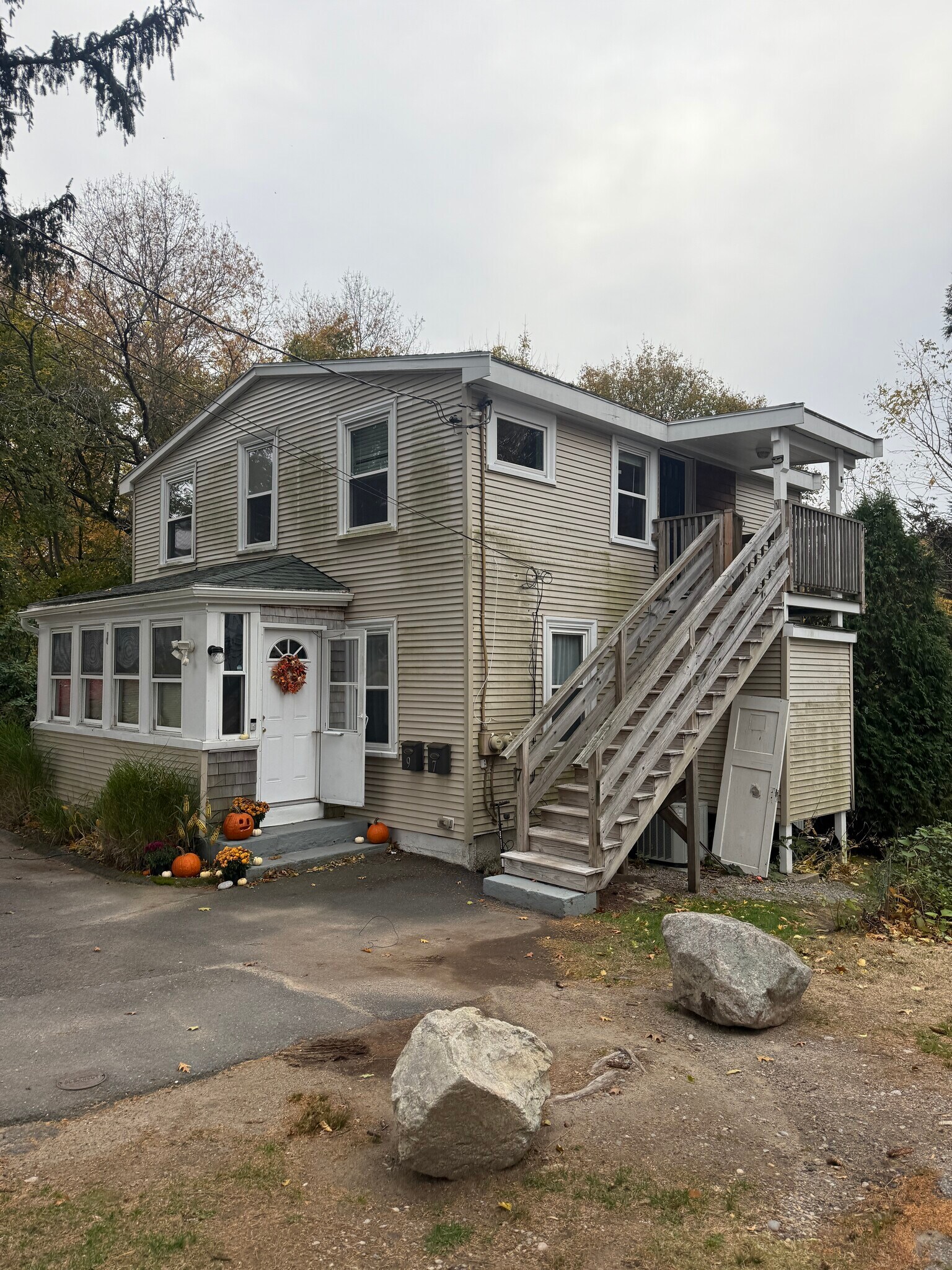 Building Photo - 7 Maverick St