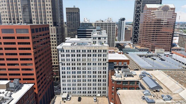 Building Photo - 300-314 N Broadway