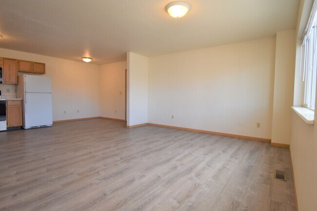 Primary Photo - Beautiful 2 bedroom apartment with attache...