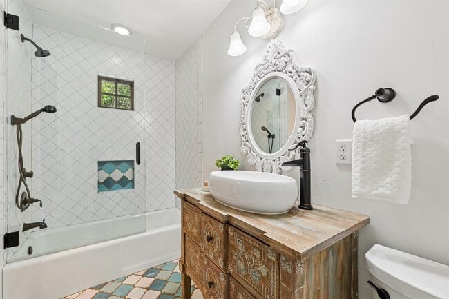 Building Photo - 2706 Pearce Rd