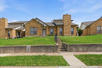 Building Photo - Rowlett Duplex