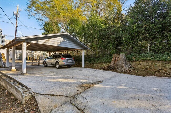 Building Photo - 22 Peachtree Hills Ave NE