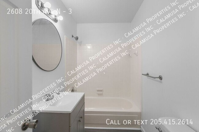 Building Photo - 2608 20th Ave N