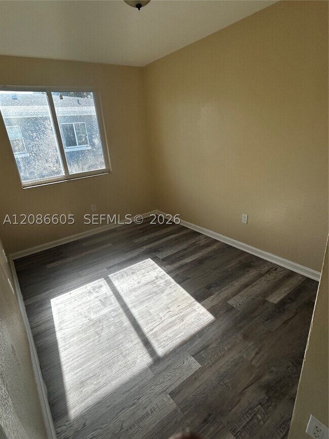 Building Photo - 50 NW 166th St
