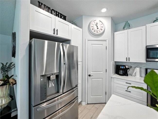 Building Photo - 149 Cascade Bend Dr