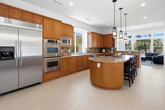 Building Photo - 51493 Marbella Ct