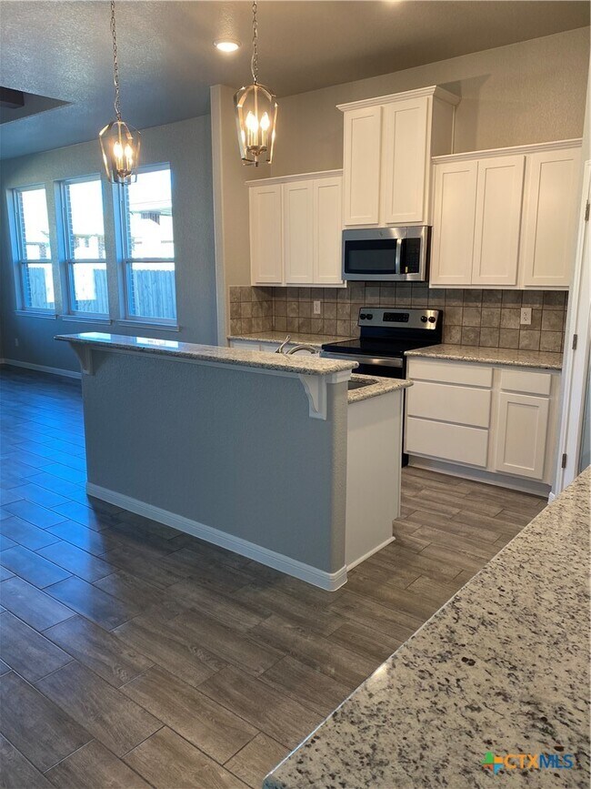 Building Photo - 811 Marlow Cove