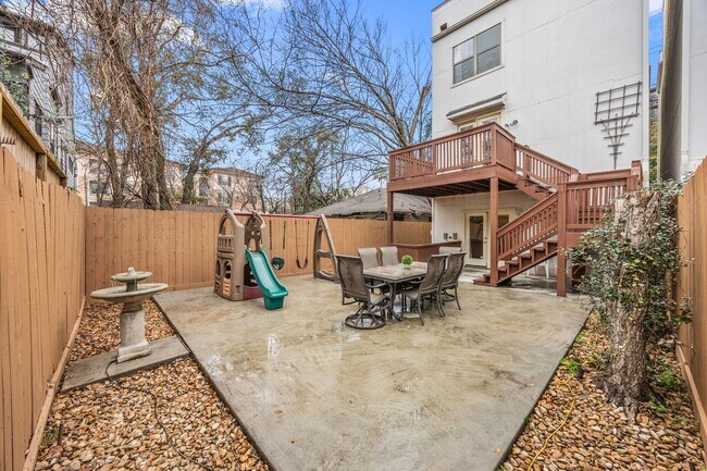 Building Photo - 510 Jackson Hill St