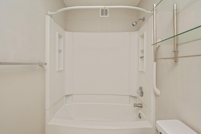 Building Photo - 96 Catamaran Ln