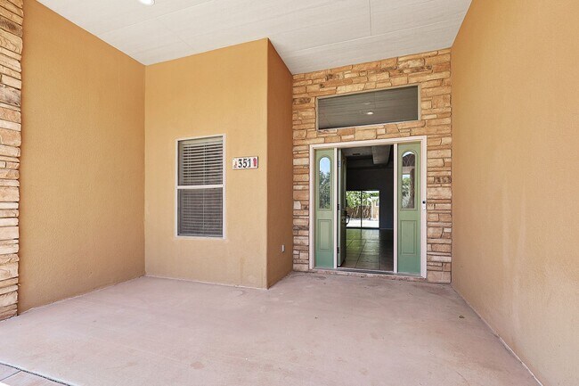 Building Photo - 351 Cielo Grande Ct