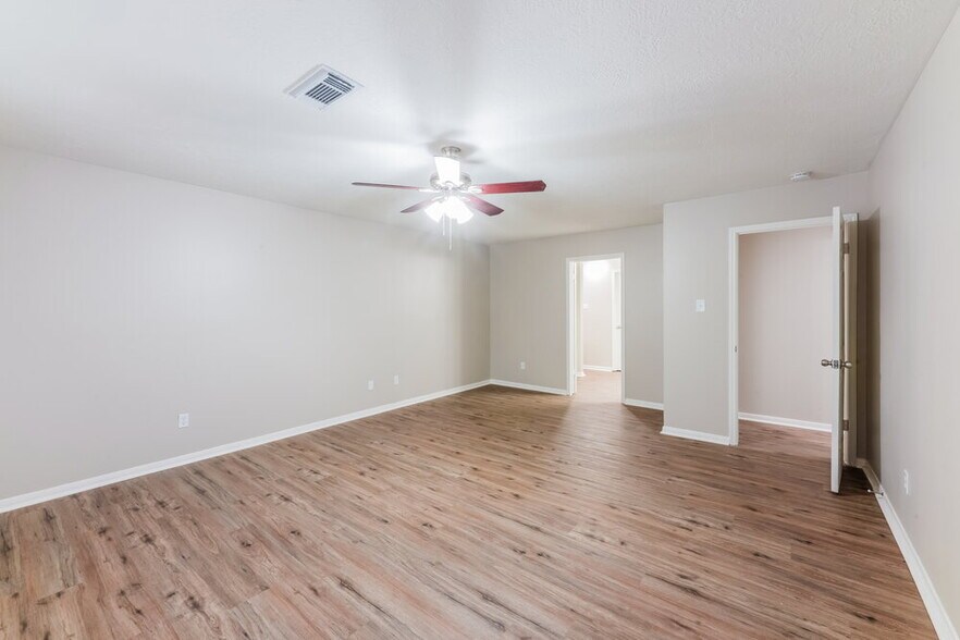 Building Photo - 5515 Deer Timbers Trail