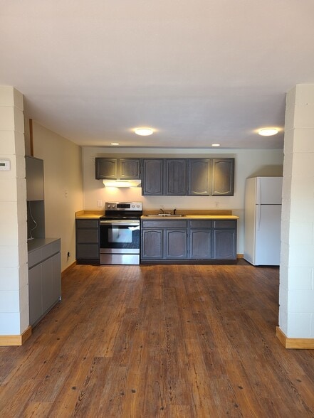 Building Photo - 1302 Colorado Blvd