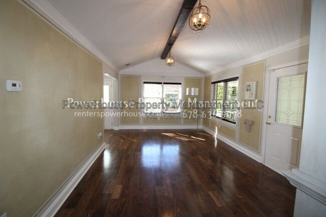 Building Photo - 4017 Doral Dr