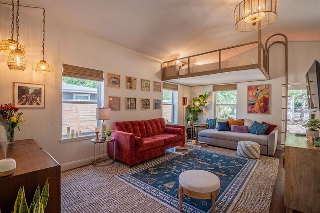 Building Photo - 5200 St Georges Green