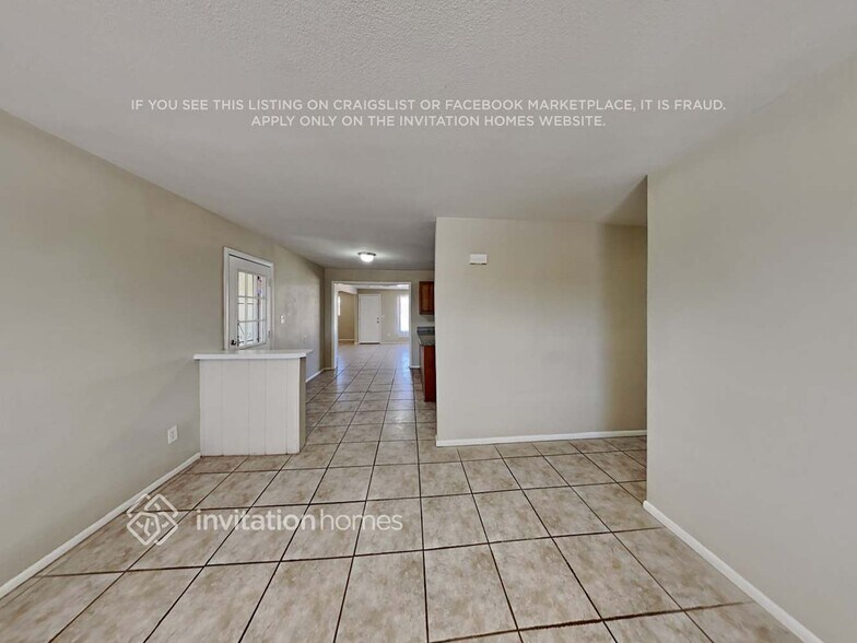 Building Photo - 1314 E Mercer Ln
