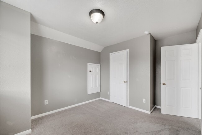 Building Photo - 2914 Laurel Brook Ln