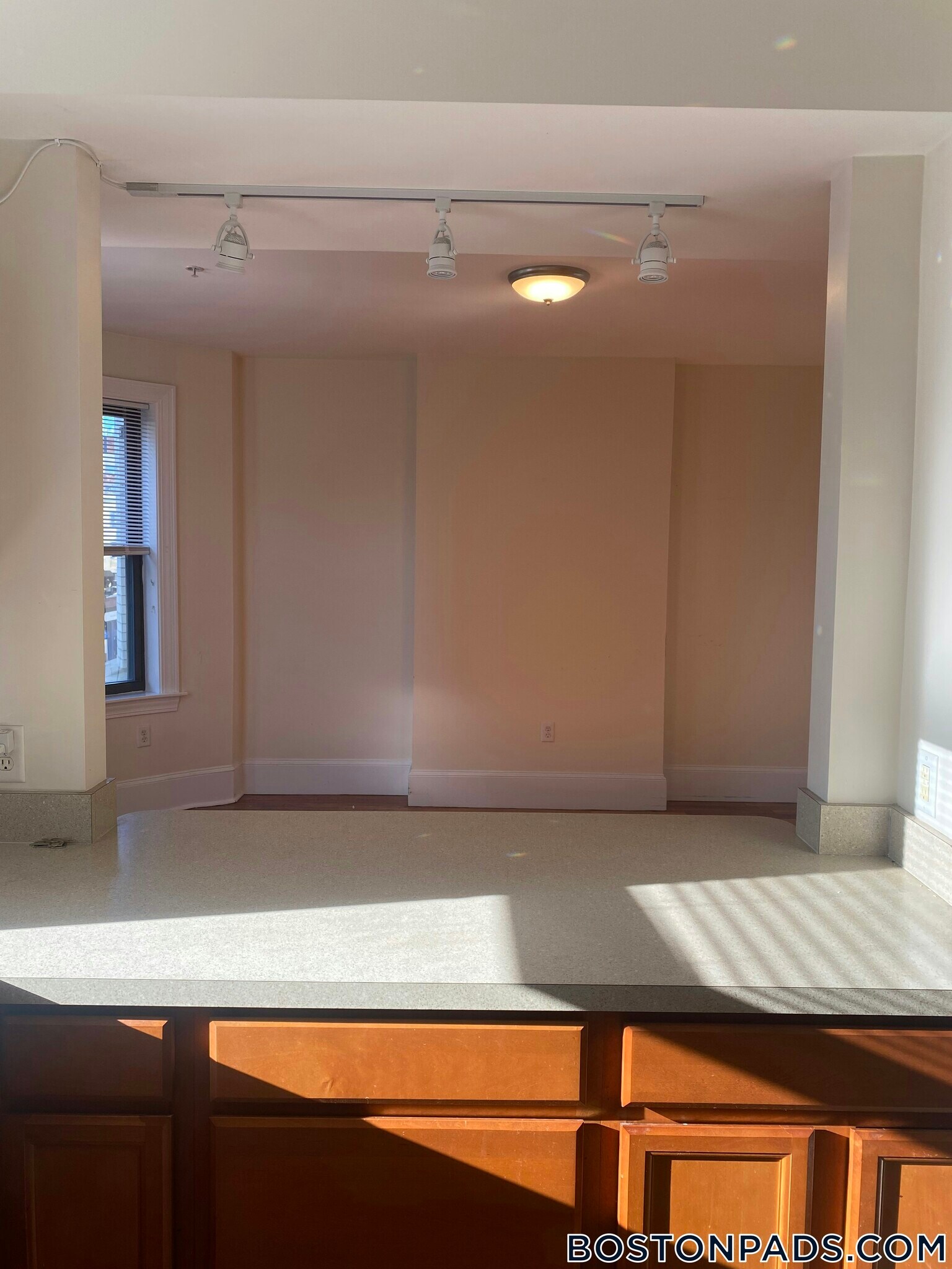 Building Photo - 881 Massachusetts Ave