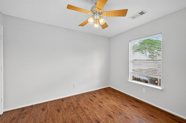 Building Photo - 2942 Blue Dawn Dr
