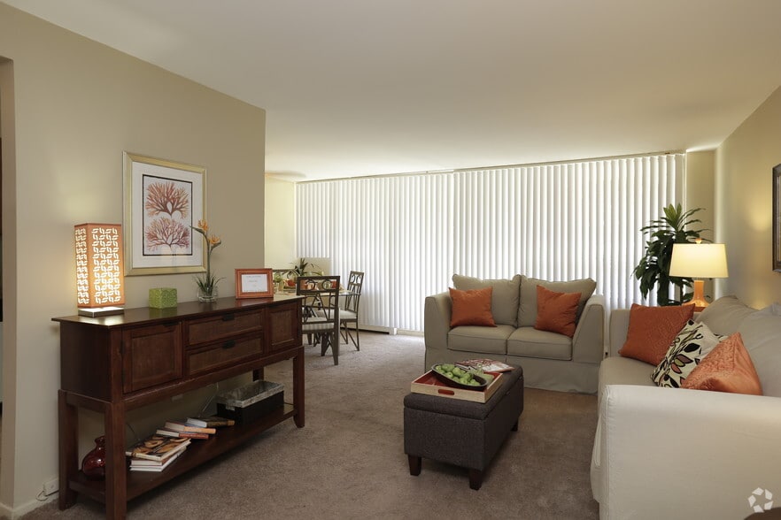 Water's Edge 23951 Lake Shore Blvd Euclid OH 44123 Apartment Finder