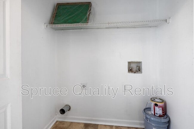 Building Photo - 3511 Thornwood Dr