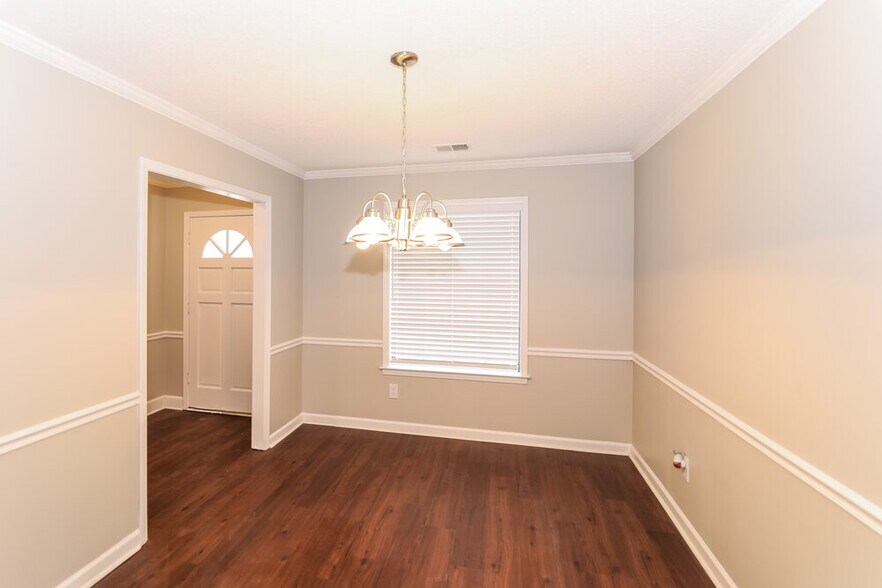 Building Photo - 5599 Annandale Dr