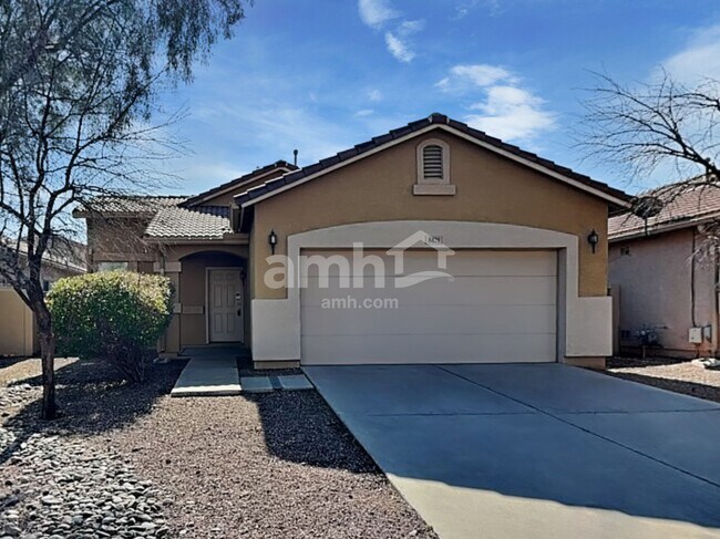 Building Photo - 8821 W Hilton Ave