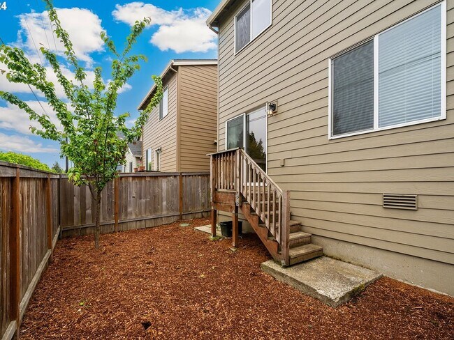 Building Photo - 1326 NE 72nd Way
