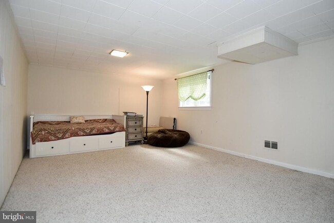 Building Photo - 6246 22nd Rd N