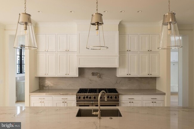 Building Photo - 5042 Overlook Rd NW