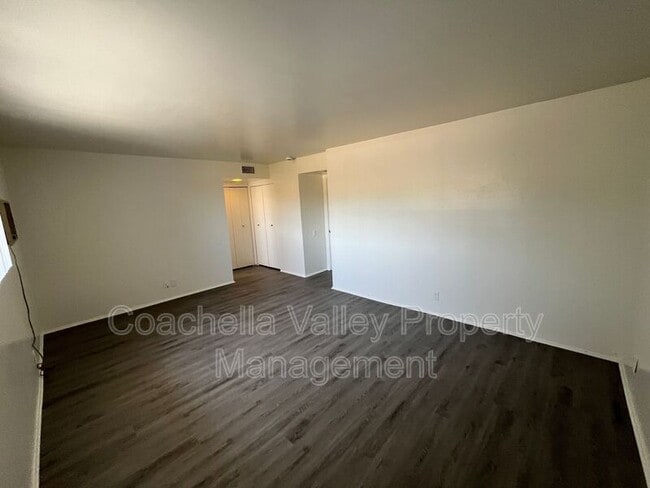 Building Photo - 550 El Cielo Rd